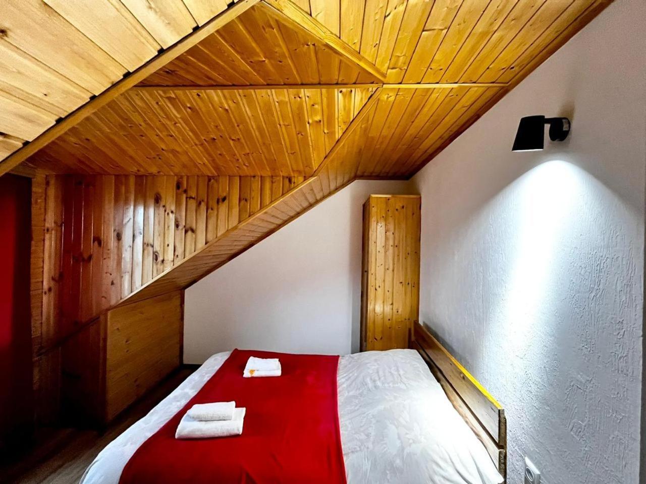 Nino & Irodi'S Guest House Kutaisi Esterno foto